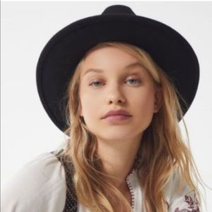 Urban Outfitters - High Crown Felt Fedora